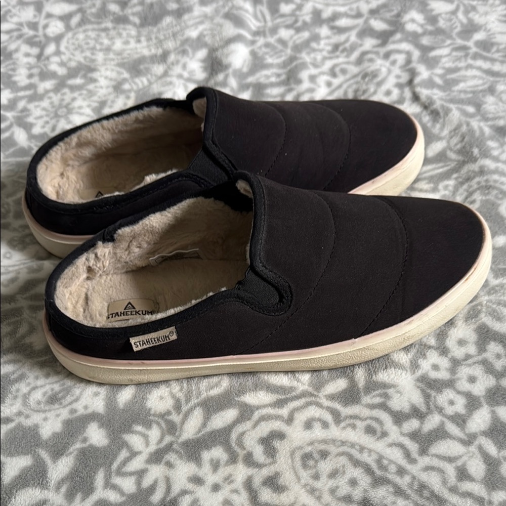Woman's Black Slip-On Shoes